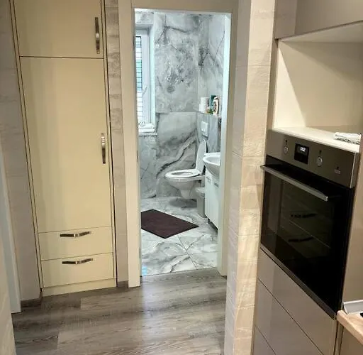 Moste - Modern With Pool, Ev Station & Free Parking Apartment