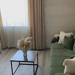 アパート Moste - Modern With Pool, Ev Station & Free Parking *