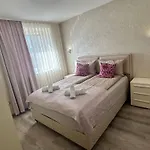 Appartement Moste - Modern With Pool, Ev Station & Free Parking