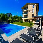 Moste - Modern With Pool, Ev Station & Free Parking