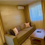 アパート Moste - Modern With Pool, Ev Station & Free Parking *