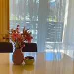 Moste - Modern With Pool, Ev Station & Free Parking アパート リュブリャナ