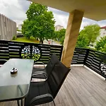 アパート Moste - Modern With Pool, Ev Station & Free Parking *