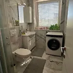 アパート Moste - Modern With Pool, Ev Station & Free Parking *