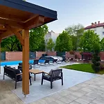 Moste - Modern With Pool, Ev Station & Free Parking *