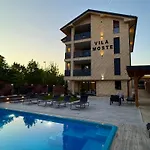Moste - Modern With Pool, Ev Station & Free Parking *