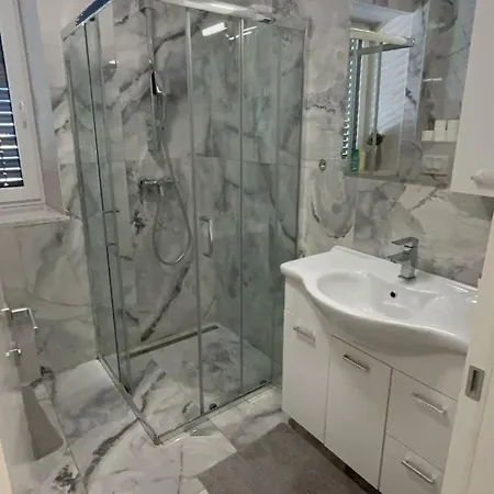 Moste - Modern With Pool, Ev Station & Free Parking Daire