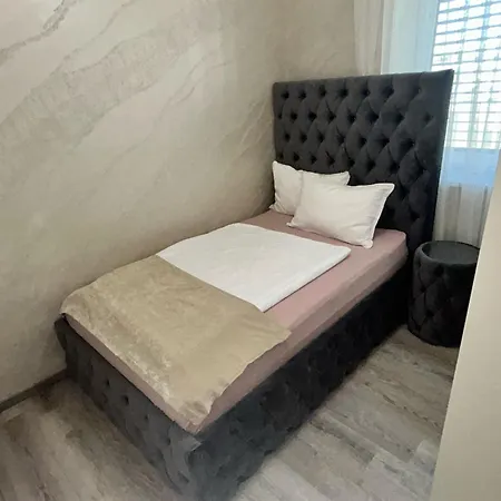 Villa Moste Ljubljana - Modern Apartments With Pool, Ev Station & Free Parking Любляна