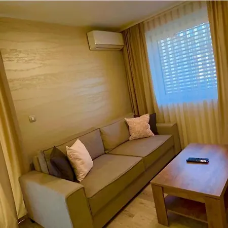 Apartament Moste - Modern With Pool, Ev Station & Free Parking *