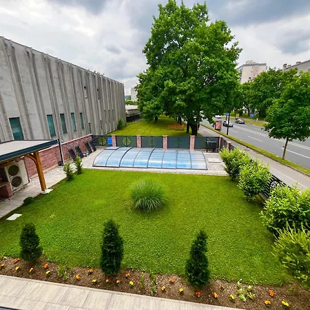 Moste - Modern With Pool, Ev Station & Free Parking *