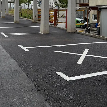 Moste - Modern With Pool, Ev Station & Free Parking アパート *