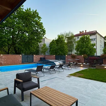 Moste - Modern With Pool, Ev Station & Free Parking