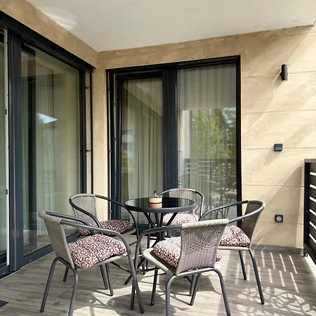 Moste - Modern With Pool, Ev Station & Free Parking Apartament