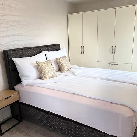 Moste - Modern With Pool, Ev Station & Free Parking Apartament *