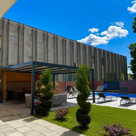 Moste - Modern With Pool, Ev Station & Free Parking Daire *