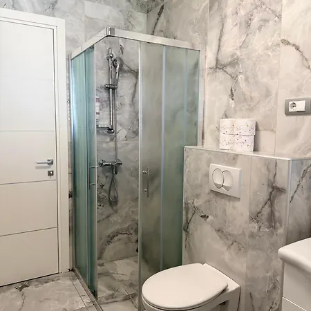 Moste - Modern With Pool, Ev Station & Free Parking Daire *
