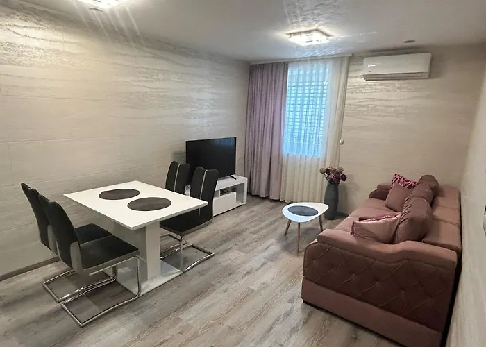 Moste - Modern With Pool, Ev Station & Free Parking *