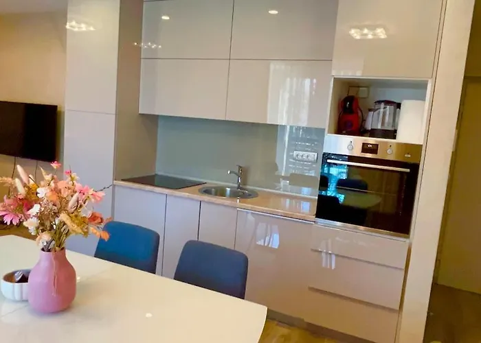 Apartament Moste - Modern With Pool, Ev Station & Free Parking Lublana