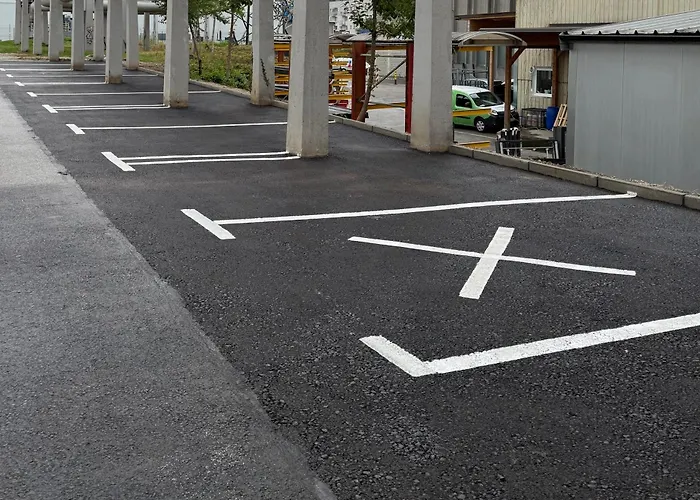 Moste - Modern With Pool, Ev Station & Free Parking Διαμέρισμα *