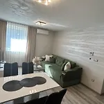 Moste - Modern With Pool, Ev Station & Free Parking Apartmán *