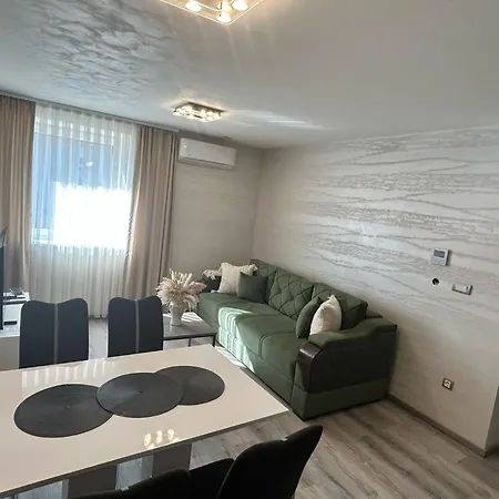 Moste - Modern With Pool, Ev Station & Free Parking Appartement *
