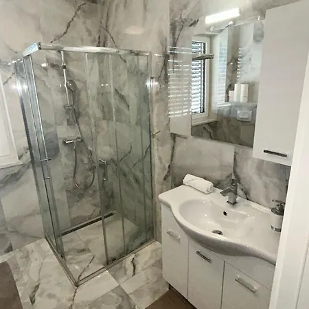 Appartement Moste - Modern With Pool, Ev Station & Free Parking *
