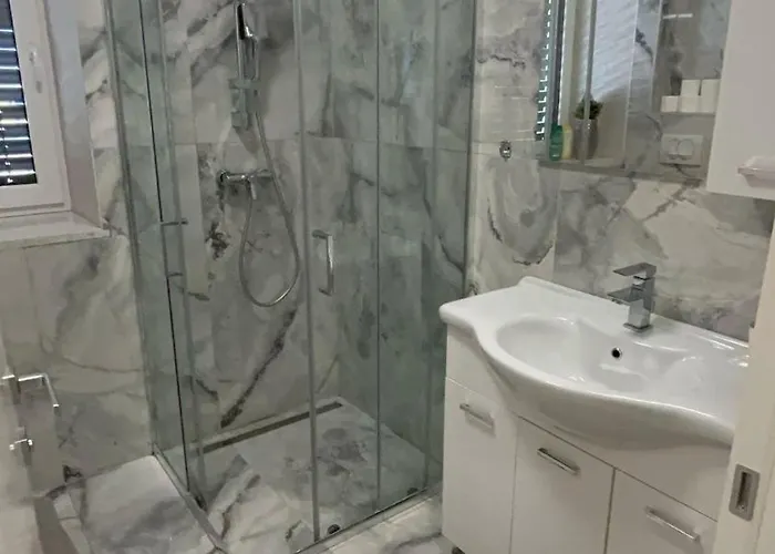 Moste - Modern With Pool, Ev Station & Free Parking Daire